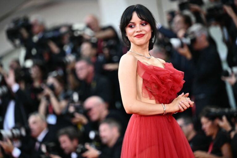 Jenna Ortega Expõe Medos sobre Inteligência Artificial no Festival de Cinema de Marrakech Imagem do artigo
