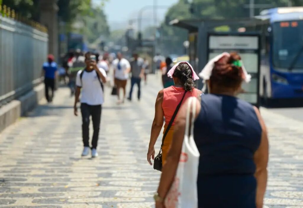 Alerta Vermelho: Oito Estados do Brasil Enfrentam Onda de Calor Intensa