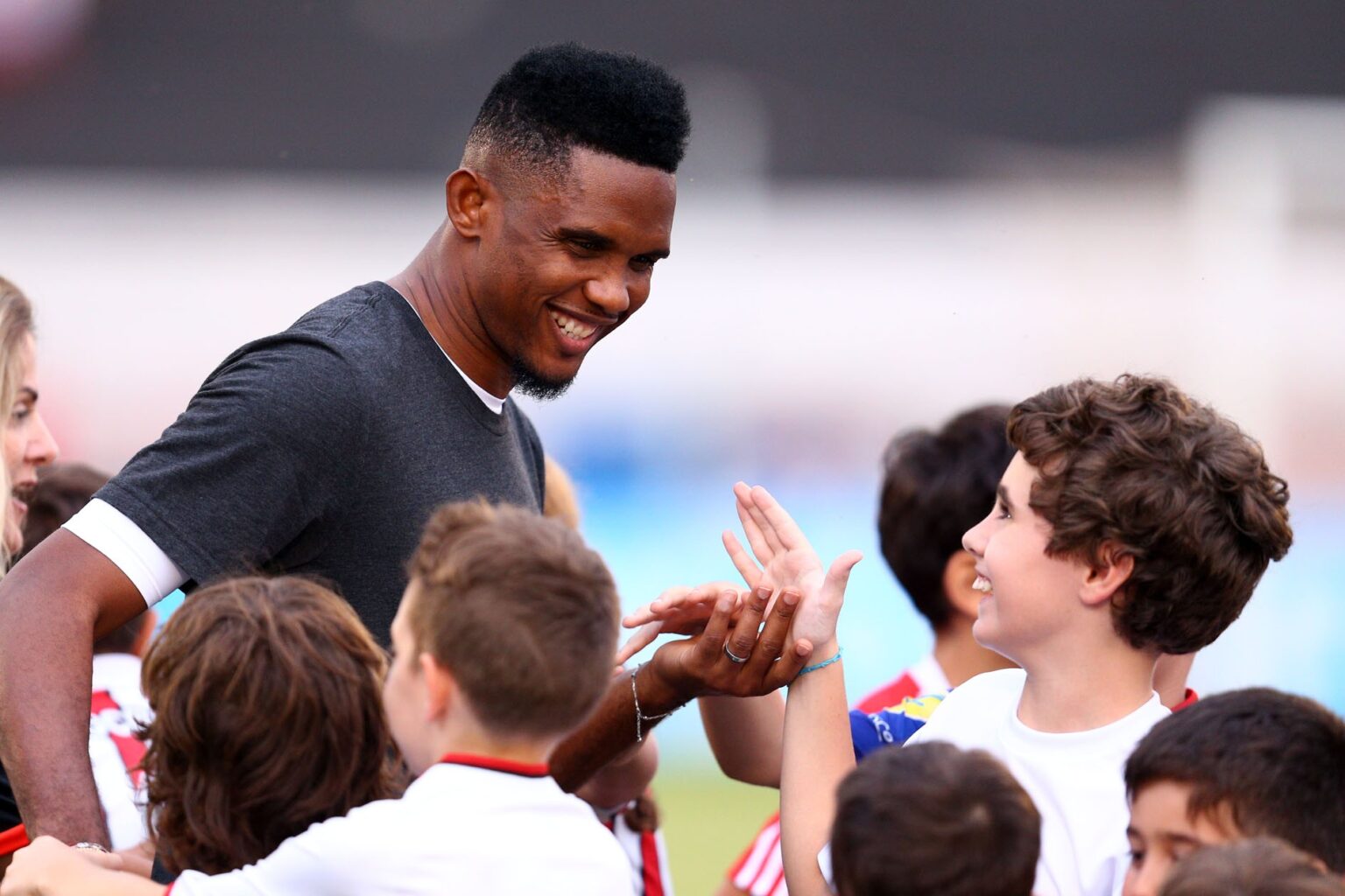 Comemoração de 10 anos do Clássico em SP com Eto'o e Raí: um evento inesquecível