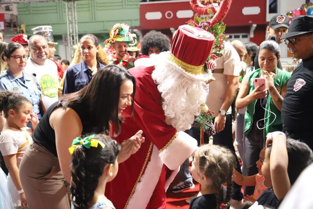 Diversão e Cultura: Fim de Ano da Família na Gameleira Encanta em Rio Branco Diversão e Cultura: Fim de Ano da Família na Gameleira Encanta em Rio Branco