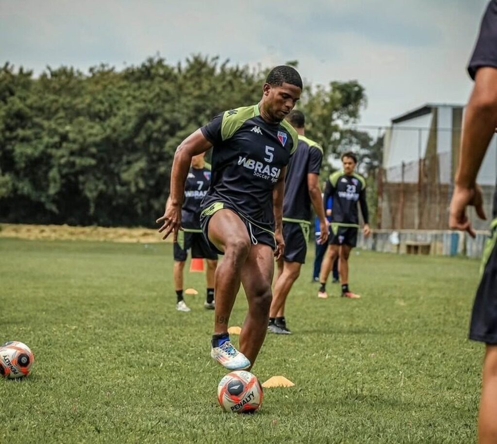 Ecusu anuncia reforço: Atacante Mateusinho chega para o Paulista da Série A4