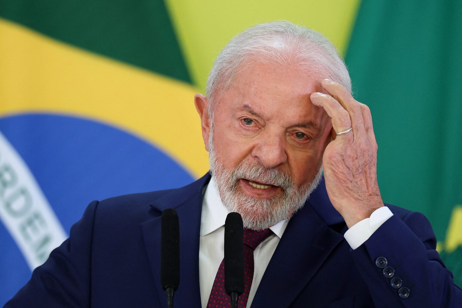 Lula Sanciona Lei que Permite Porte de Armas para Policiais Legislativos em Todo o País