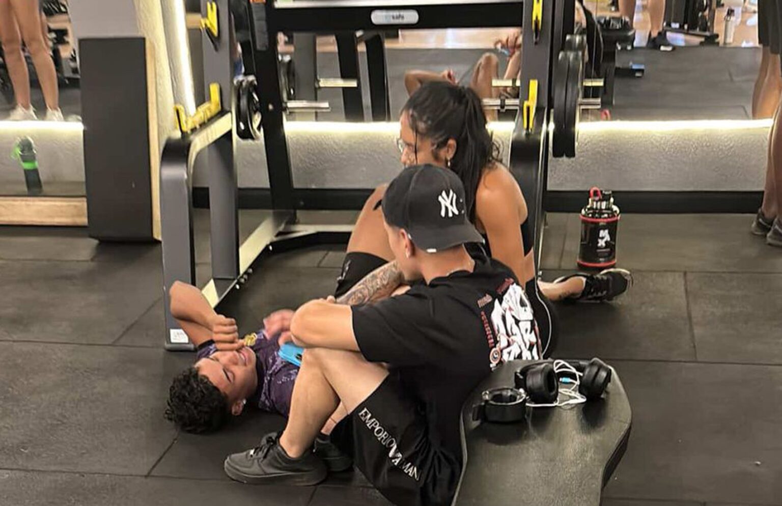 Acidente Inusitado em Academia: Jovem de 19 Anos Sofre com Barra de Agachamento de 140 kg em Franca,