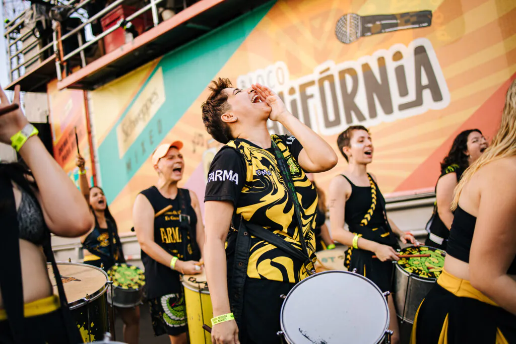 Bloco Califórnia 2026: Baterias Universitárias Ganham Espaço de Destaque Bloco Califórnia 2026: Baterias Universitárias Ganham Espaço de Destaque