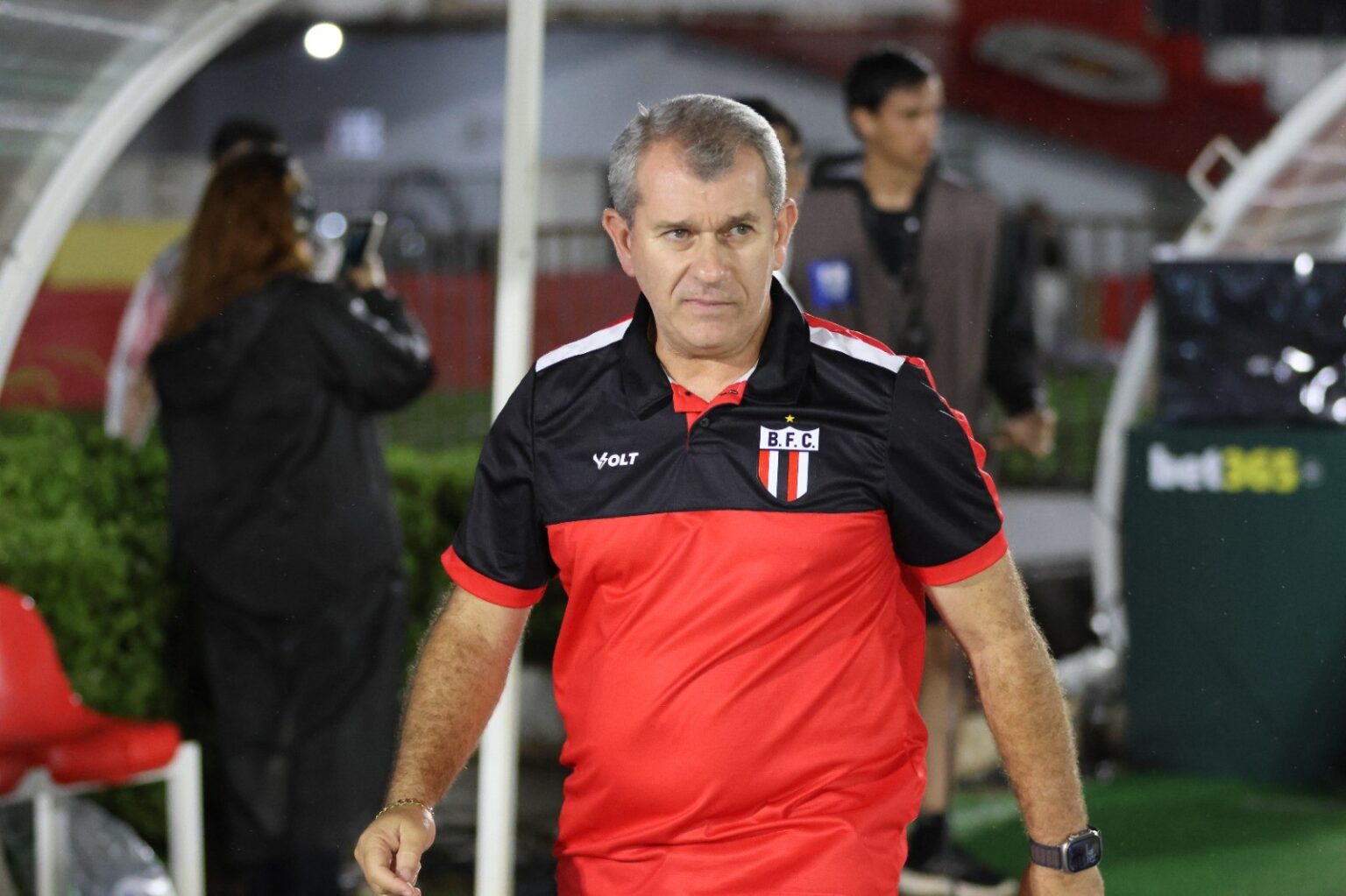 Botafogo-SP: Tencati Celebra Vitória e Poder de Reação Após Derrota