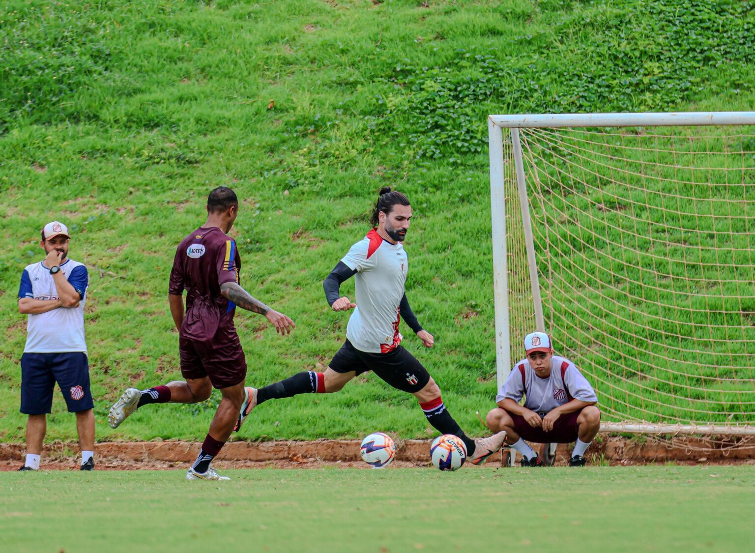 Botafogo-SP: Vitória no Amistoso e Reforços Preparando-se para o Paulistão