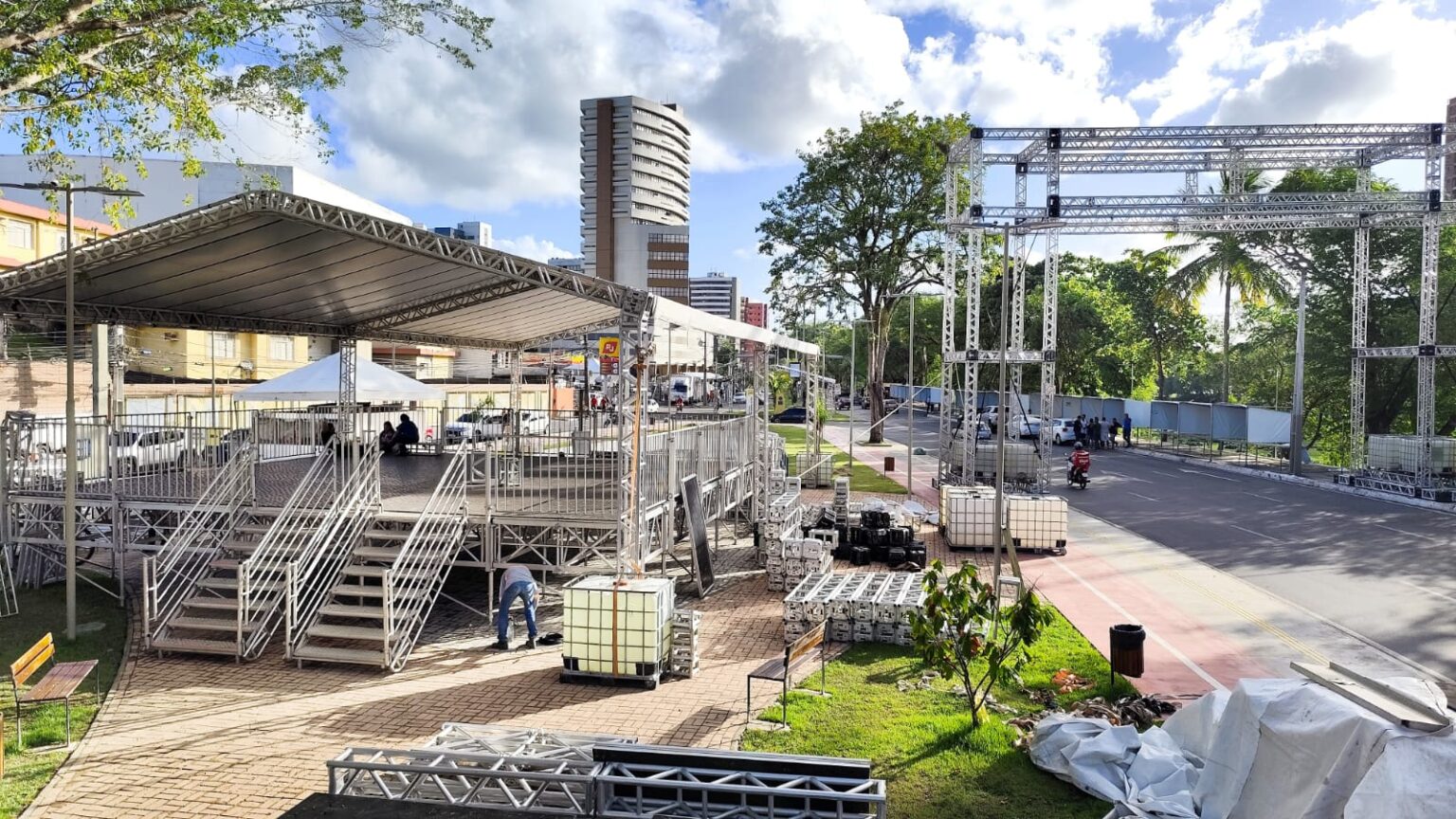 Carnaval Antecipado em Itabuna: Augusto Castro Conquista Apoios Estaduais e Federais
