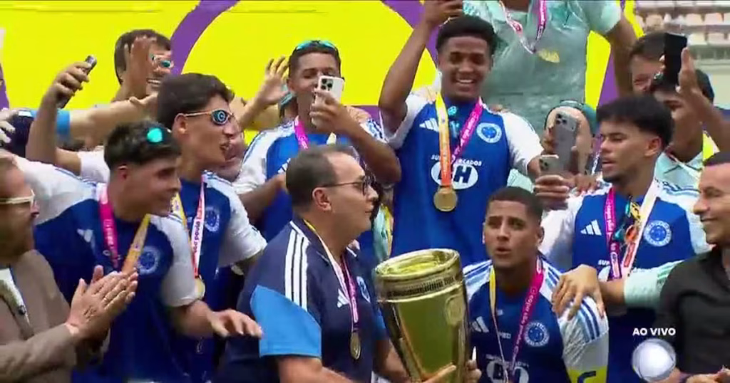 Cruzeiro Conquista a Copinha Após 19 Anos: Vitória sobre o São Paulo