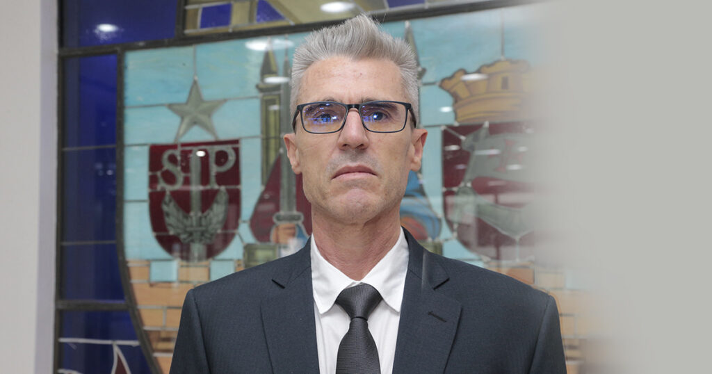 Docentes e a Reinvenção da Educação Física: Um Gesto Político Poderoso