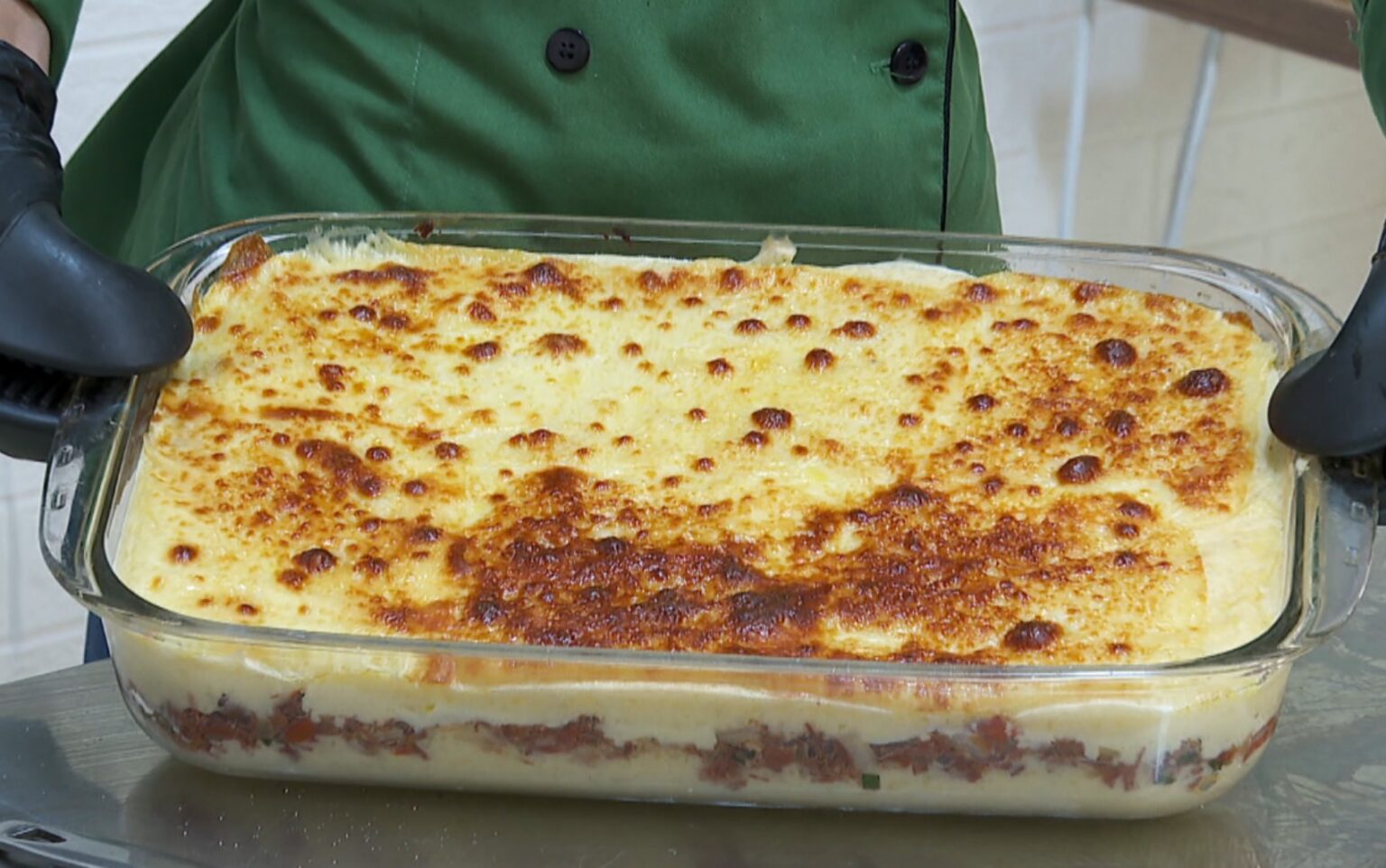 Escondidinho de Mandioca com Carne Seca: Receita Atraente do 'Barato da Cozinha'