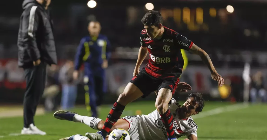 Flamengo Enfrenta Desafio no Morumbi em Sua Estreia no Brasileirão