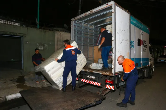 Governo de São Paulo Providencia 2,1 Mil Itens de Ajuda para Vítimas das Chuvas em Mongaguá Governo de São Paulo Providencia 2,1 Mil Itens de Ajuda para Vítimas das Chuvas em Mongaguá