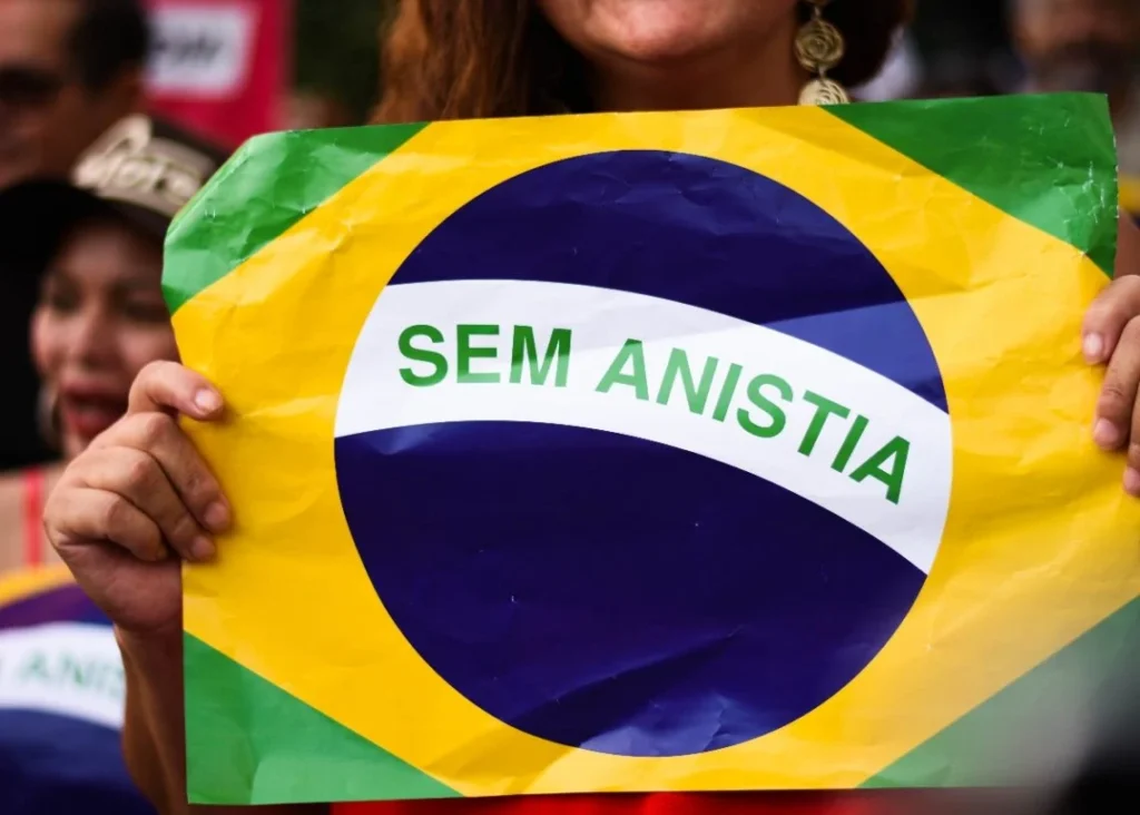 Manifestações em Defesa da Democracia Comemoram 3 Anos dos Ataques de 8 de Janeiro