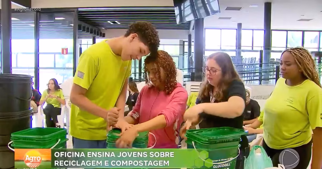 Transformando Resíduos em Adubo: Jovens de Ribeirão Preto Aprendem Compostagem Orgânica