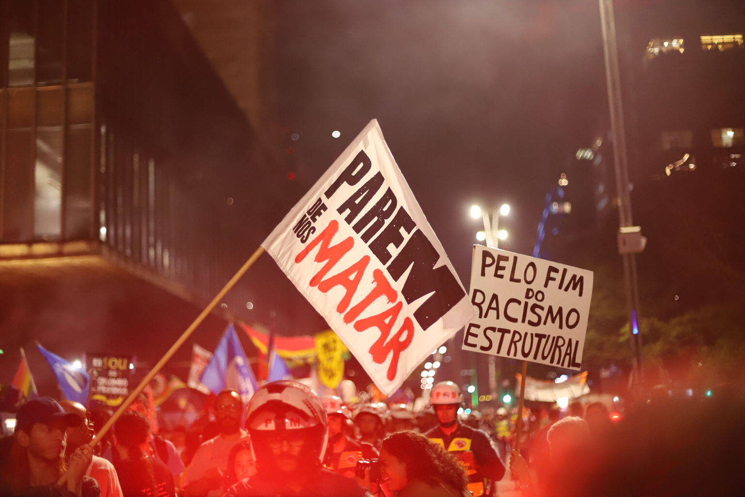 Violência Letal no Brasil: População Negra Tem 49% Mais Chances de Ser Assassinada Violência Letal no Brasil: População Negra Tem 49% Mais Chances de Ser Assassinada