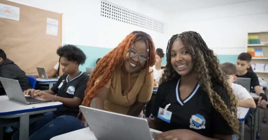 Avanços em Língua Portuguesa e Matemática de Alunos em SP: Dados Reveladores de 2025