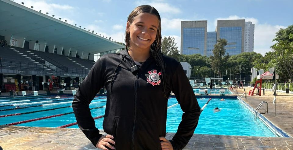 Clara Miranda: Nadadora do Programa Talento Esportivo Brilha com Sete Medalhas em Competição Clara Miranda: Nadadora do Programa Talento Esportivo Brilha com Sete Medalhas em Competição