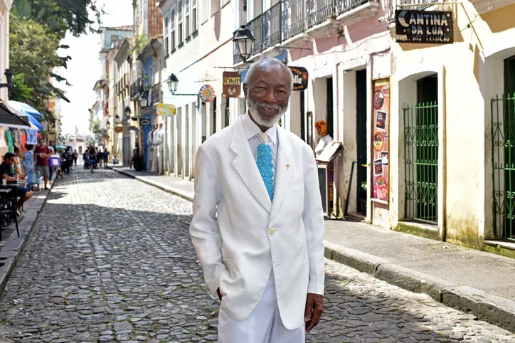 Clarindo Silva Mobiliza Ação em Prol do Pelourinho em Homenagem a Giulia Panchoni Clarindo Silva Mobiliza Ação em Prol do Pelourinho em Homenagem a Giulia Panchoni