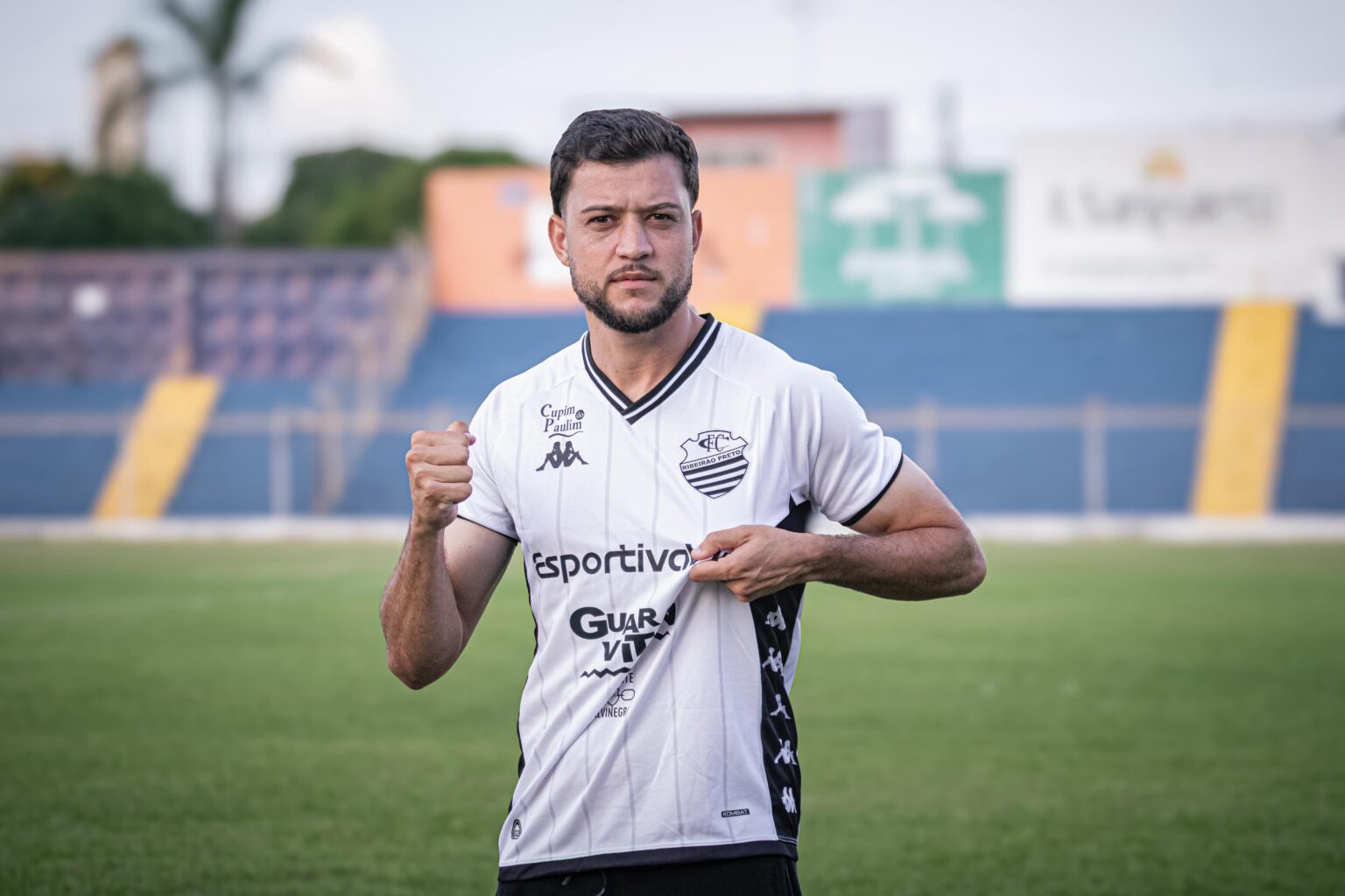 Comercial Anuncia Cristopher e Busca Reforços Pontuais para a Série A4 Comercial Anuncia Cristopher e Busca Reforços Pontuais para a Série A4