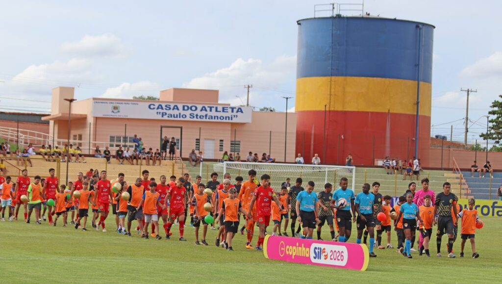 Cravinhos se Destaca como Sede da Copinha: Um Incentivo ao Futebol Infantil Cravinhos se Destaca como Sede da Copinha: Um Incentivo ao Futebol Infantil