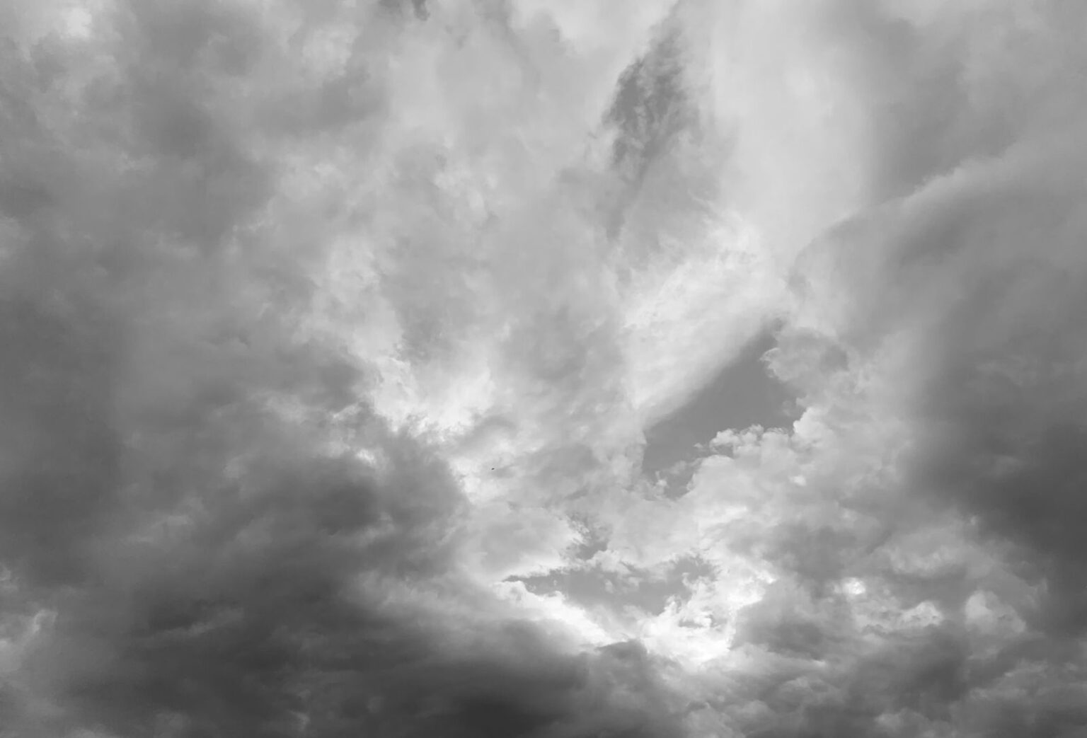 Defesa Civil de SP Emite Alerta: Chuvas Fortes à Vista!