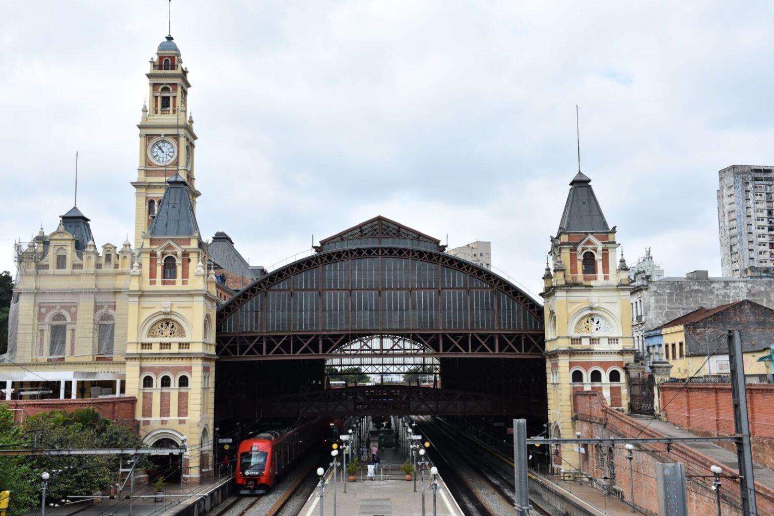 Estação da Luz da CPTM: 159 Anos de História e Cultura em São Paulo Estação da Luz da CPTM: 159 Anos de História e Cultura em São Paulo