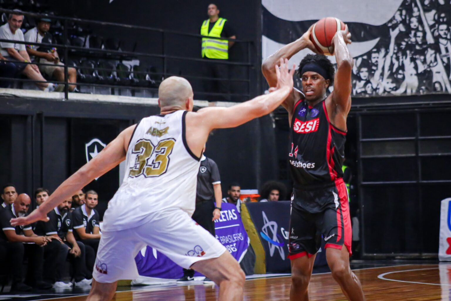 Franca Brilha e Mantém a Liderança do NBB com Vitória sobre o Botafogo Franca Brilha e Mantém a Liderança do NBB com Vitória sobre o Botafogo