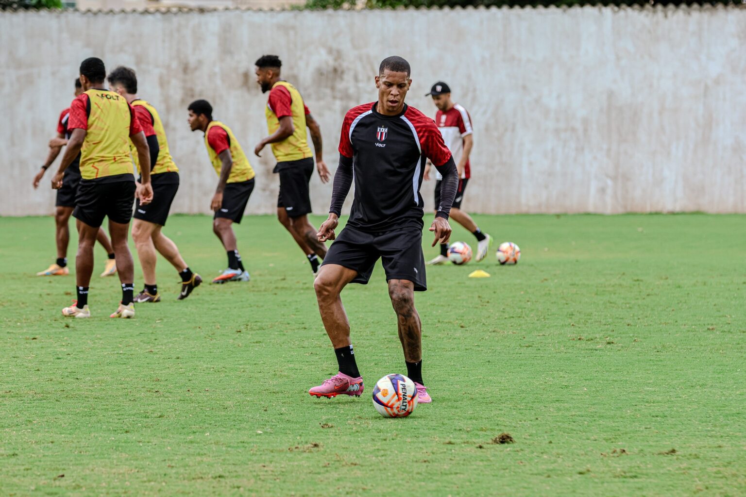 Hygor Reflete sobre a Escassez de Gols no Botafogo-SP e Afirma: ‘Quero Jogar!’ Hygor Reflete sobre a Escassez de Gols no Botafogo-SP e Afirma: 'Quero Jogar!'