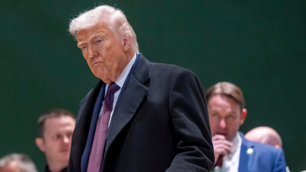 Invasão a Mar-a-Lago: Homem Armado e a Crescente Violência Política nos EUA