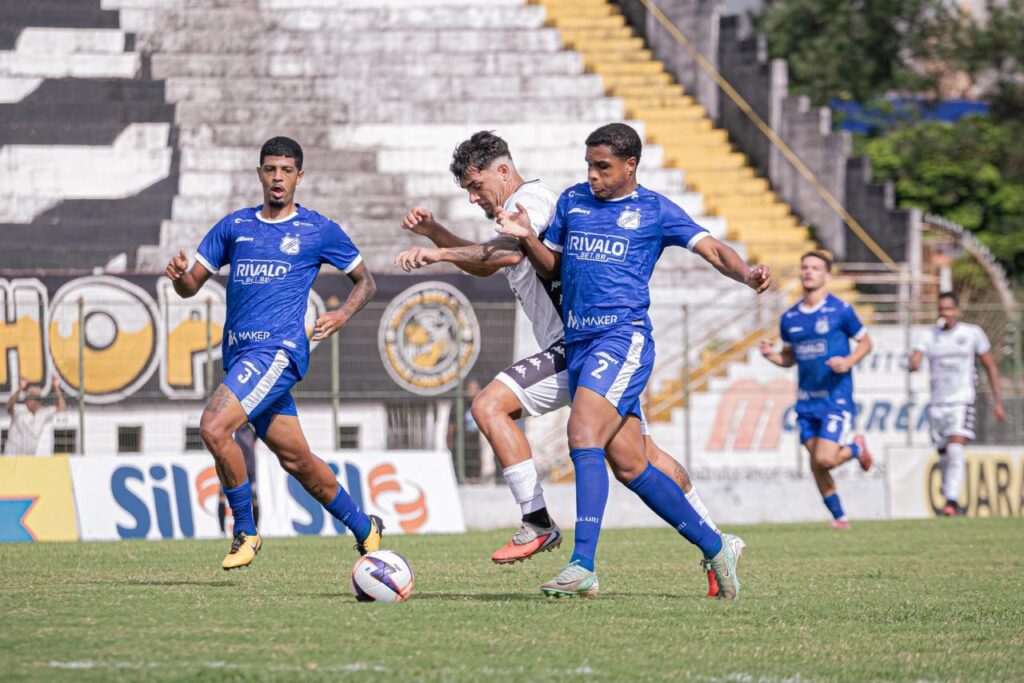 Lemense Conquista Vitória Sobre o Comercial e Assume a Vice-liderança da Série A4 Lemense Conquista Vitória Sobre o Comercial e Assume a Vice-liderança da Série A4