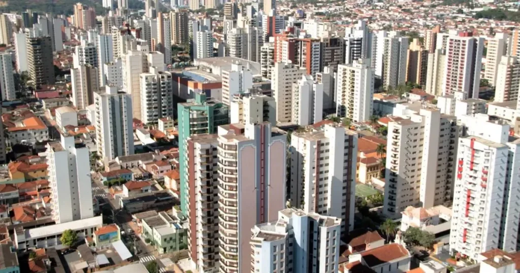 Mercado Imobiliário de Ribeirão Preto em 2026: Queda nas Vendas e Crescimento nas Locações Mercado Imobiliário de Ribeirão Preto em 2026: Queda nas Vendas e Crescimento nas Locações