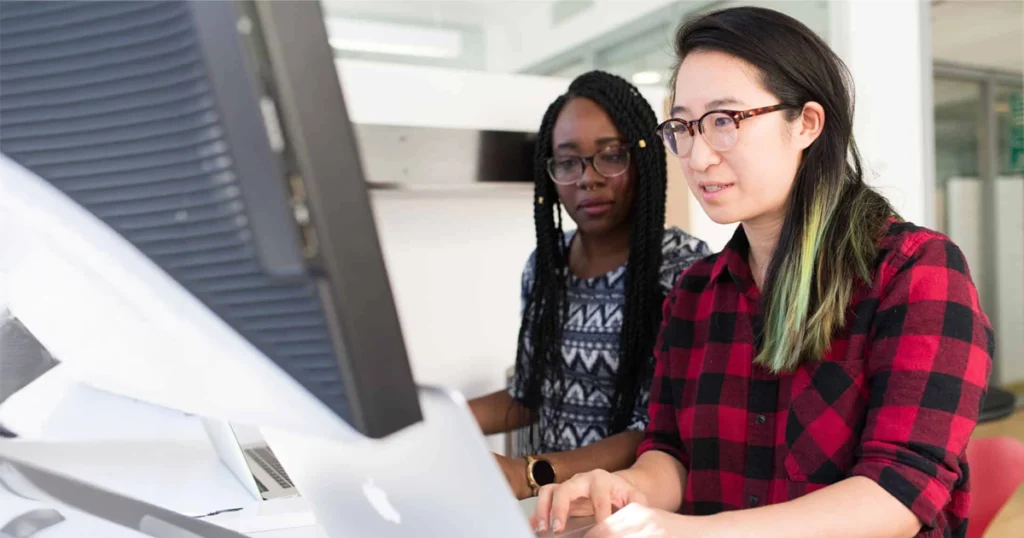 Mulheres à Frente da Pesquisa Científica em Cooperativismo no Brasil Mulheres à Frente da Pesquisa Científica em Cooperativismo no Brasil