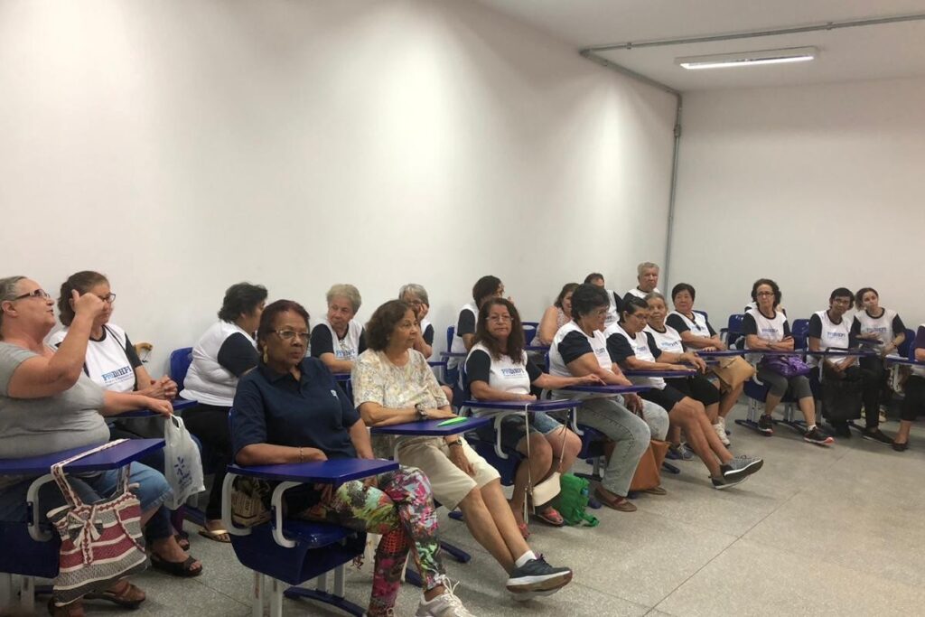 UFMS Abre 3,2 Mil Vagas Gratuitas para Idosos em Cursos e Atividades UFMS Abre 3,2 Mil Vagas Gratuitas para Idosos em Cursos e Atividades