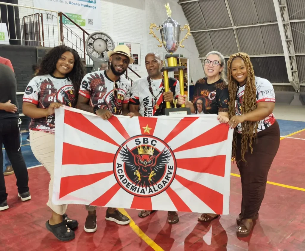 Academia Algarve Conquista o Título de Campeã no Carnaval de Alvorada 2026 Academia Algarve Conquista o Título de Campeã no Carnaval de Alvorada 2026