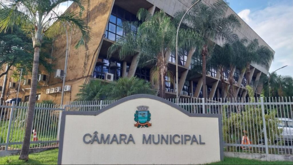 Câmara de Ribeirão Preto: Sessão Tranquila e Controvérsia na Alesp Agitam a Política