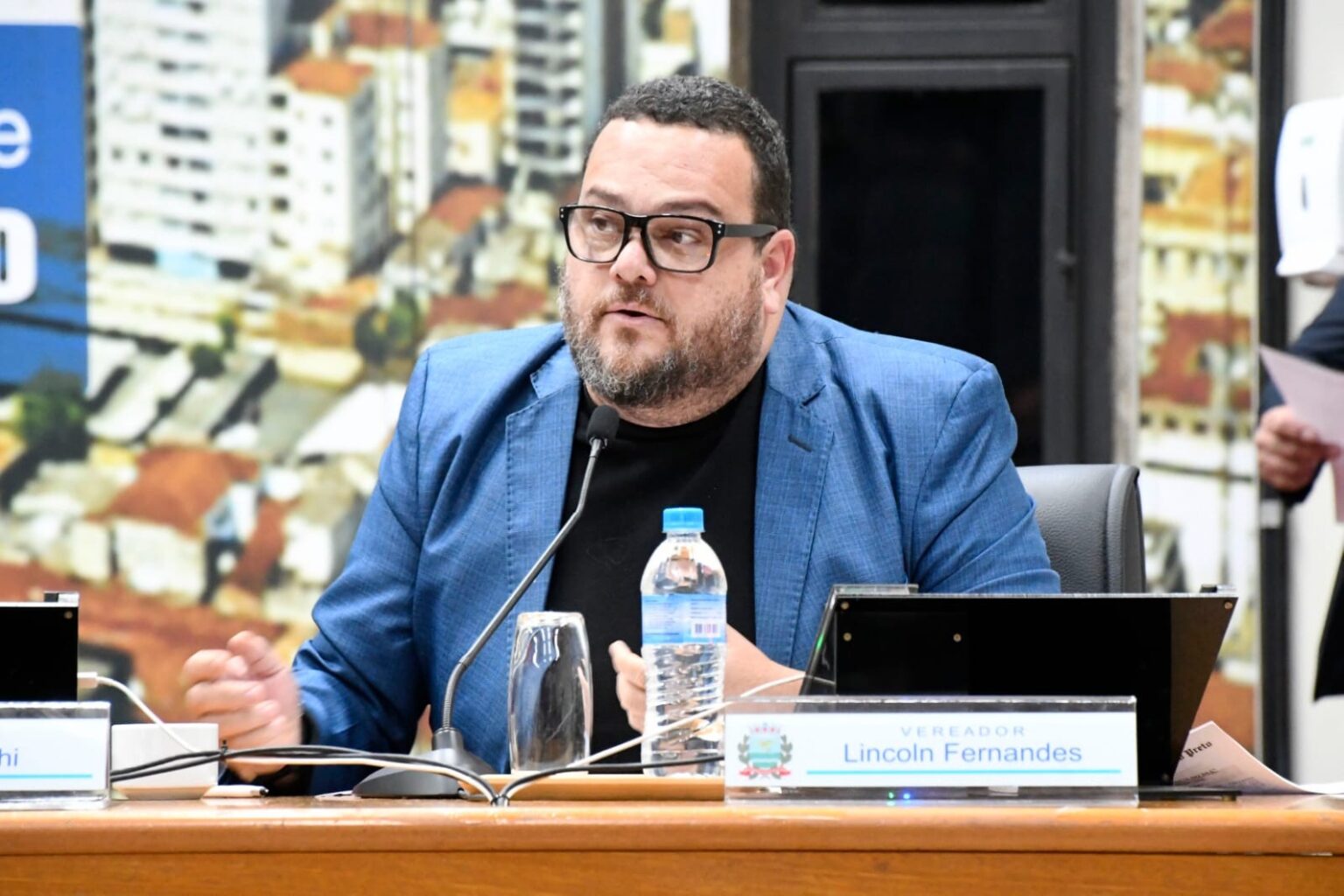 Câmara Municipal Institui Comissão Para Investigar Suspeita de Rachadinha do Vereador Lincoln Fernandes Câmara Municipal Institui Comissão Para Investigar Suspeita de Rachadinha do Vereador Lincoln Fernan