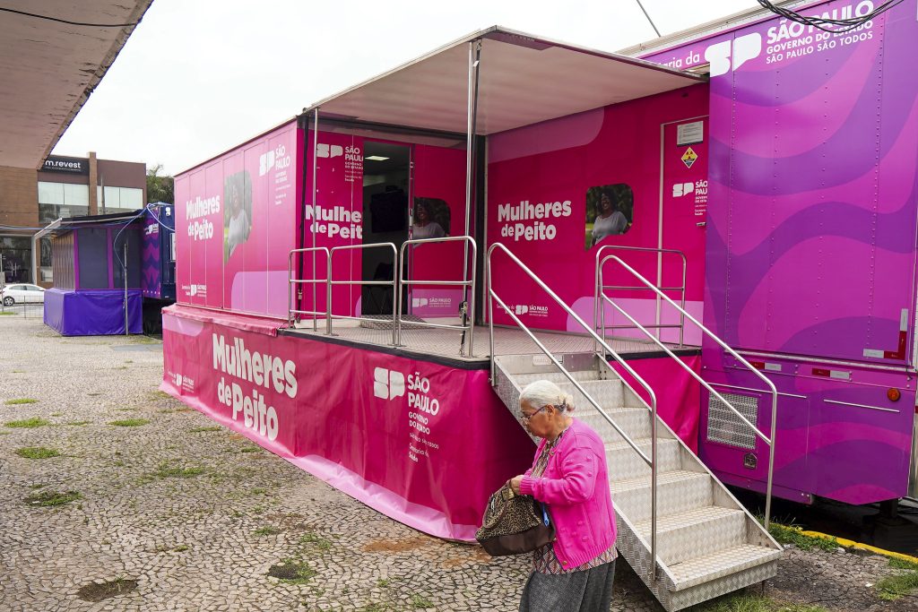 Carretas de Mamografia Iniciam Atendimento em Abril em 10 Municípios Paulistas Carretas de Mamografia Iniciam Atendimento em Abril em 10 Municípios Paulistas