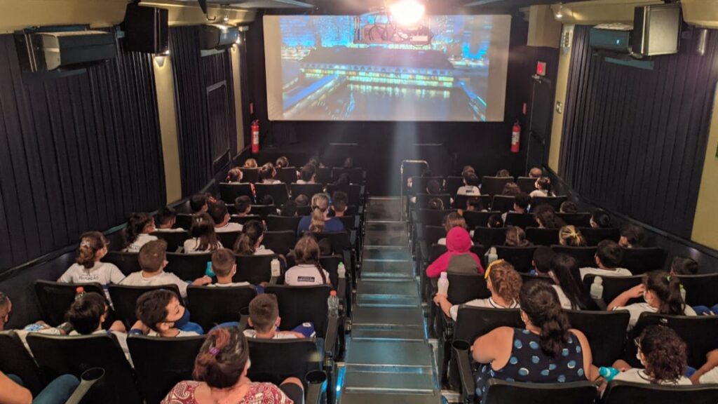 Cine AB: Cinema Gratuito Chega ao Jd. São Rafael em Araraquara Cine AB: Cinema Gratuito Chega ao Jd. São Rafael em Araraquara