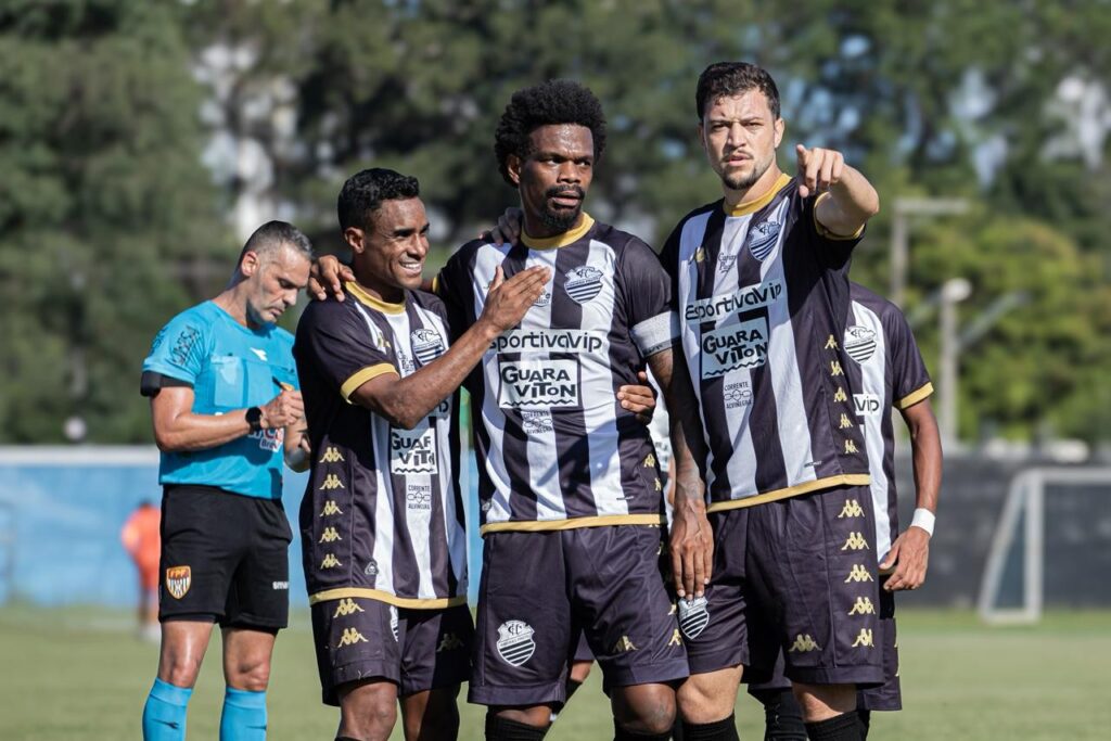 Comercial Rumo ao G-8 da Série A4: Oportunidade à Vista! Comercial Rumo ao G-8 da Série A4: Oportunidade à Vista!