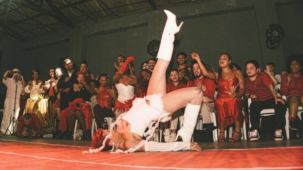 Cultura Ballroom em Porto Alegre: Temporada de Concursos Inédita no Teatro da Capital Cultura Ballroom em Porto Alegre: Temporada de Concursos Inédita no Teatro da Capital