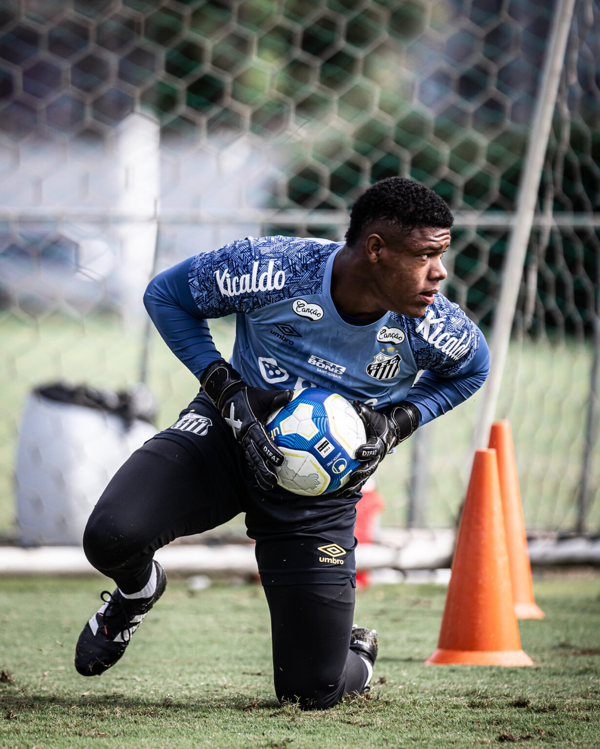 Despedida do Santos: Goleiro Jackson Lima Em Busca de Novo Destino