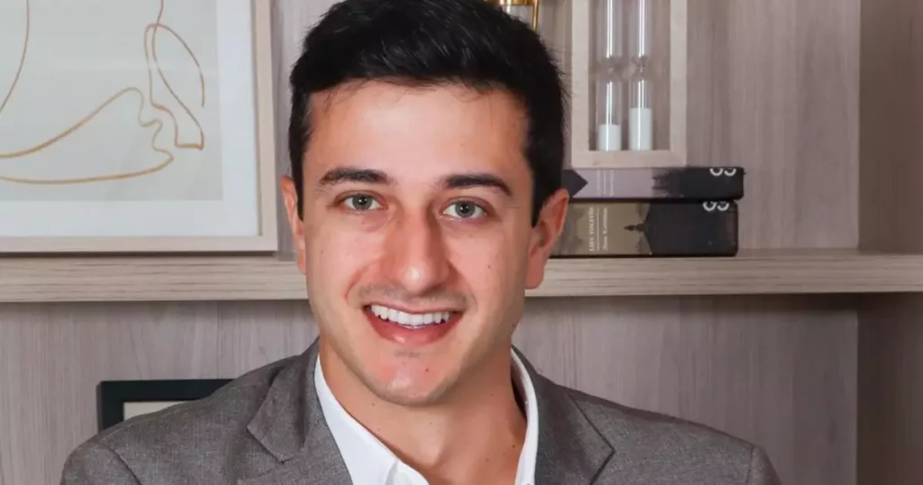 Dr. Felipe Sabbag: Referência em Cirurgia Refrativa e Liberdade Visual no Brasil