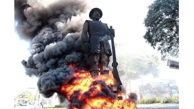 Marretadas na História: Política, Memória e Educação em Debate Marretadas na História: Política, Memória e Educação em Debate