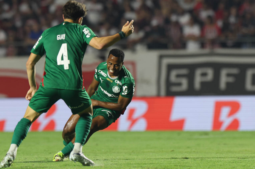 Palmeiras Vence São Paulo e Mantém a Liderança do Brasileirão Palmeiras Vence São Paulo e Mantém a Liderança do Brasileirão