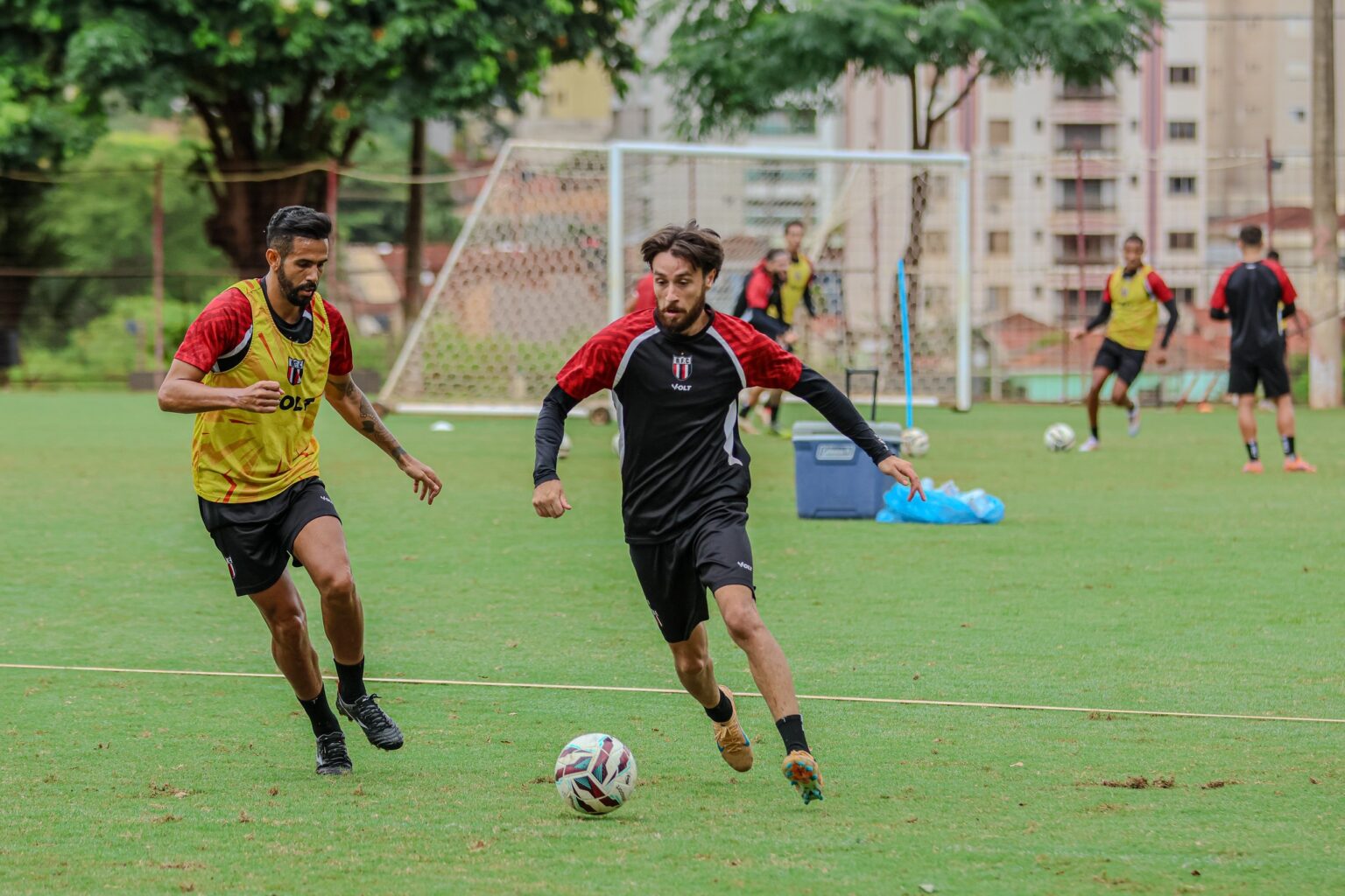 Thiago Moraes Fala Sobre Suas Raízes no Botafogo-SP e Expectativas para a Temporada