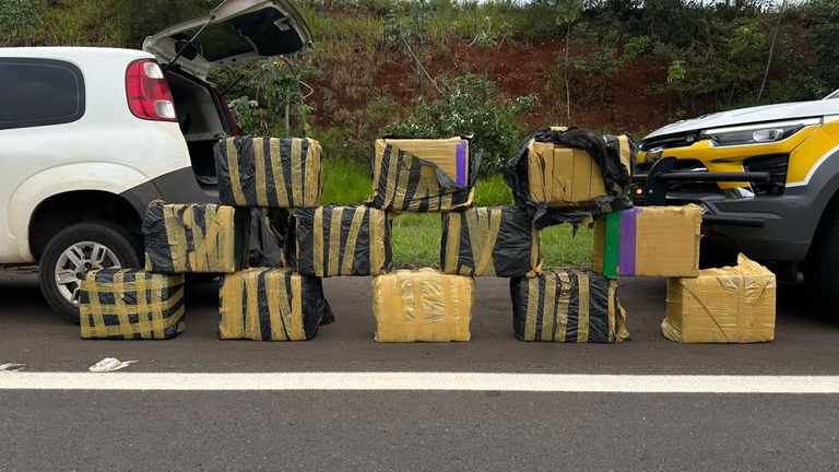 Apreensão de 314 kg de Maconha em Presidente Prudente: Motorista Detido em Flagrante Apreensão de 314 kg de Maconha em Presidente Prudente: Motorista Detido em Flagrante