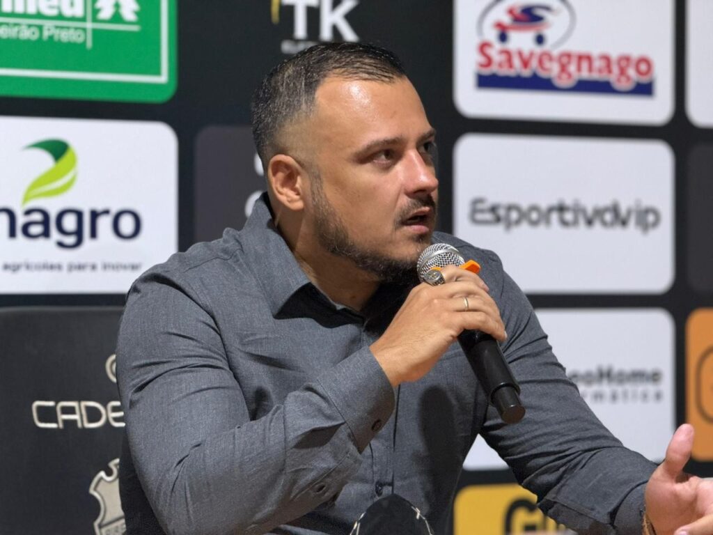 Comercial na Copa Paulista: Presidente Evita Decisão Precipitada e Prioriza Organização