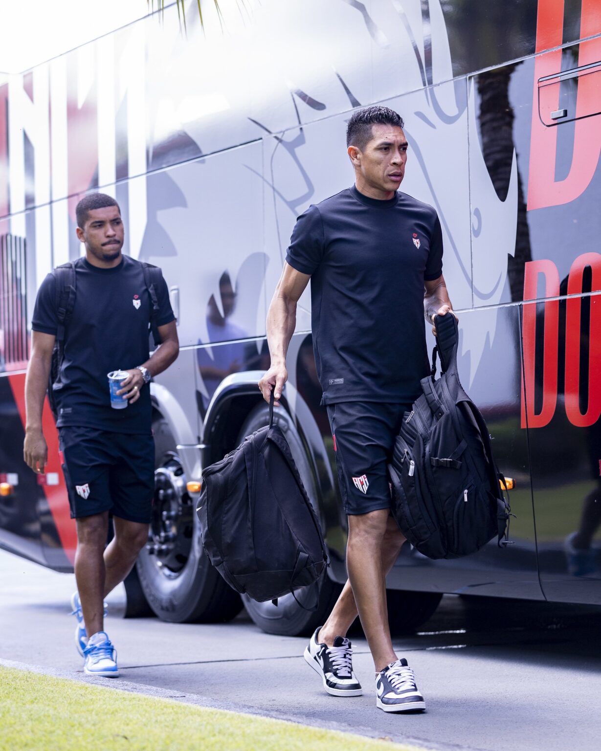 Desfalque no Atlético-GO: Igor Henrique fora do confronto com o Athletico-PR e Jader é convocado