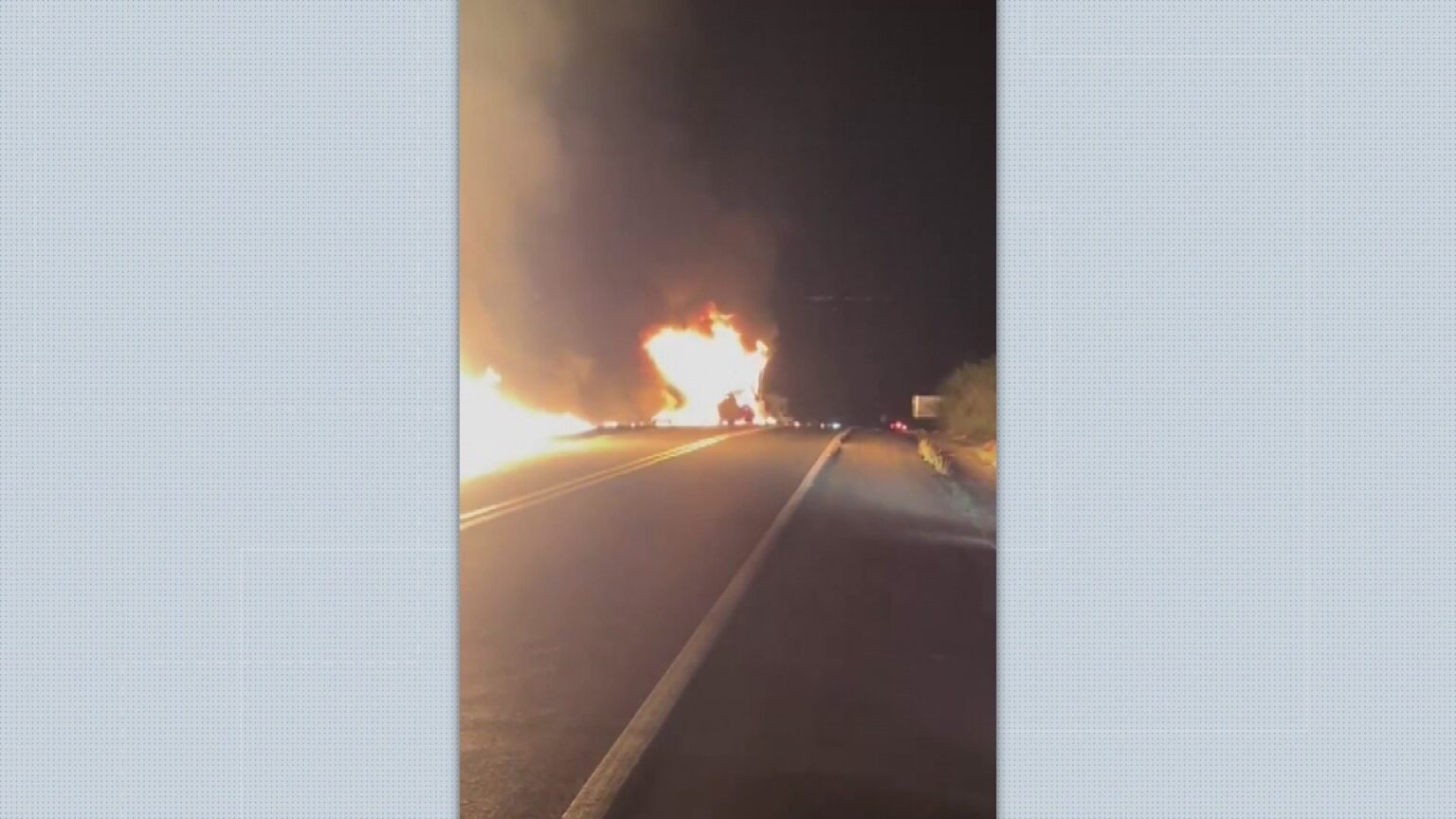 Explosão em Acidente entre Carretas de Etanol e Cimento Deixa Motorista Ferido em Itirapuã, SP