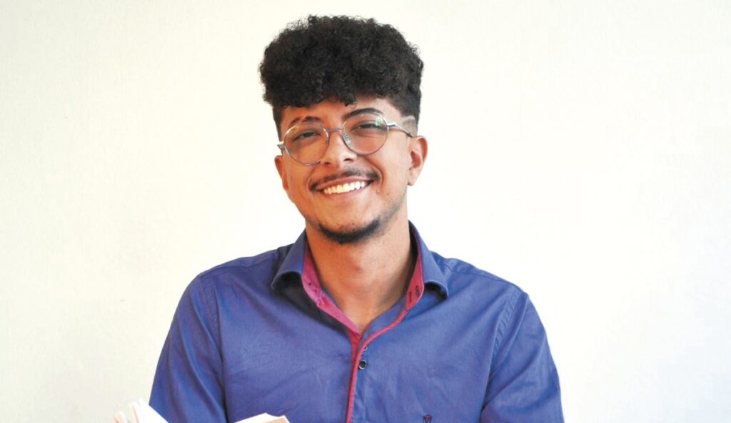 Lawfare e Violência Política: O Desafio do Professor Vinícius na Câmara Municipal